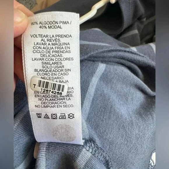 Vineyard Vines Pima Cotton and Modal Striped Long-Sleeve Crewneck Tee Blue Large - Picture 8 of 9